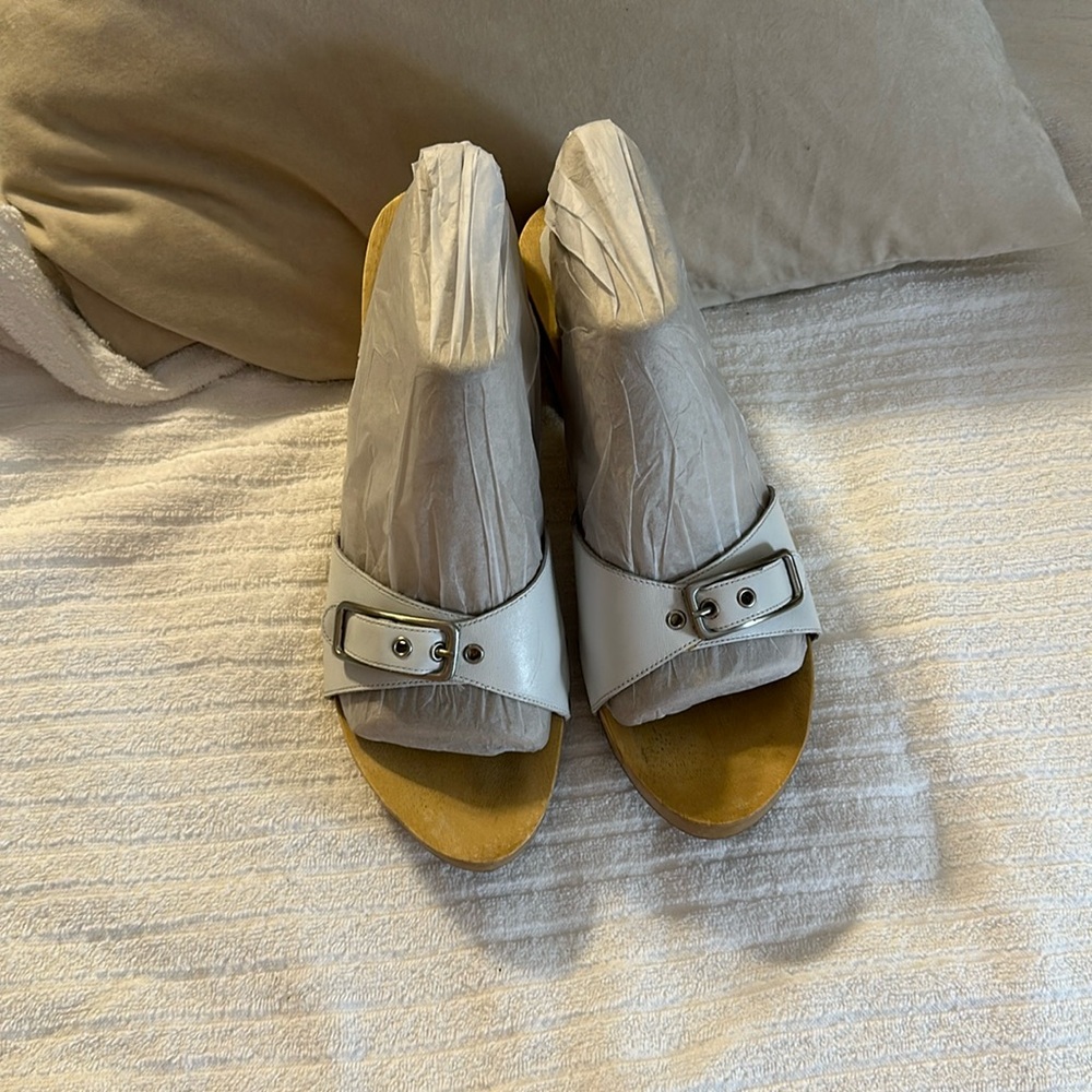 Cute Vintage White Leather Nine West Clogs - Size 9.5 Medium